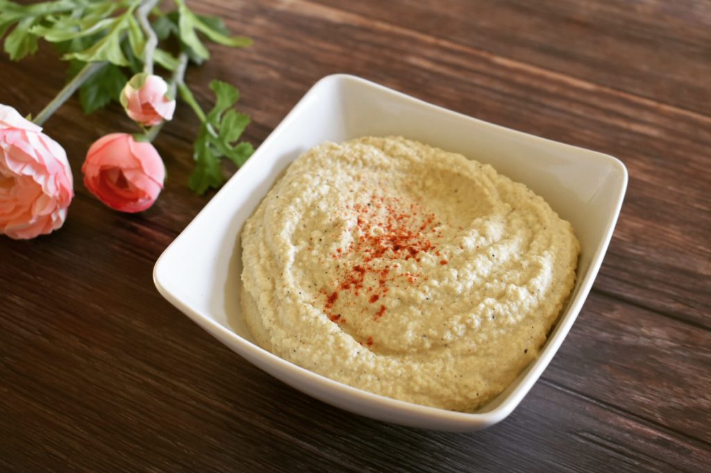 cauliflower hummus